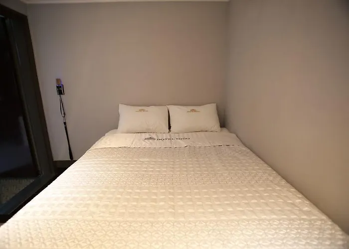 Hotel Mido Myeongdong 2*