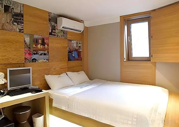 Hotel Mido Myeongdong Seúl